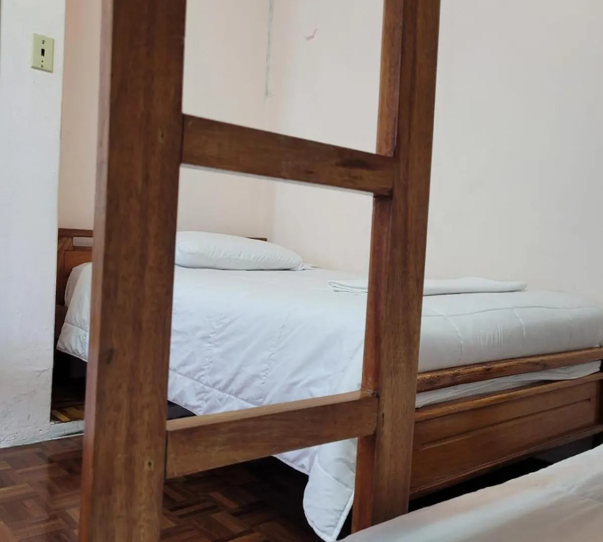 Casa Colon Quito Bed & Breakfast Hostel
