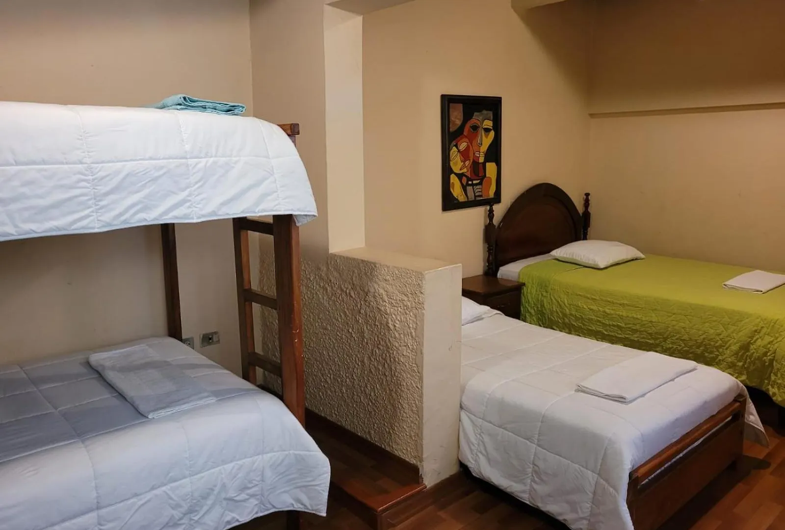 Casa Colon Quito Bed & Breakfast Hostel