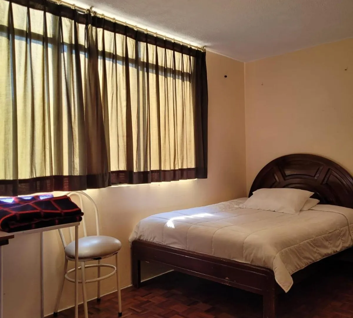 Casa Colon Quito Bed & Breakfast Hostel