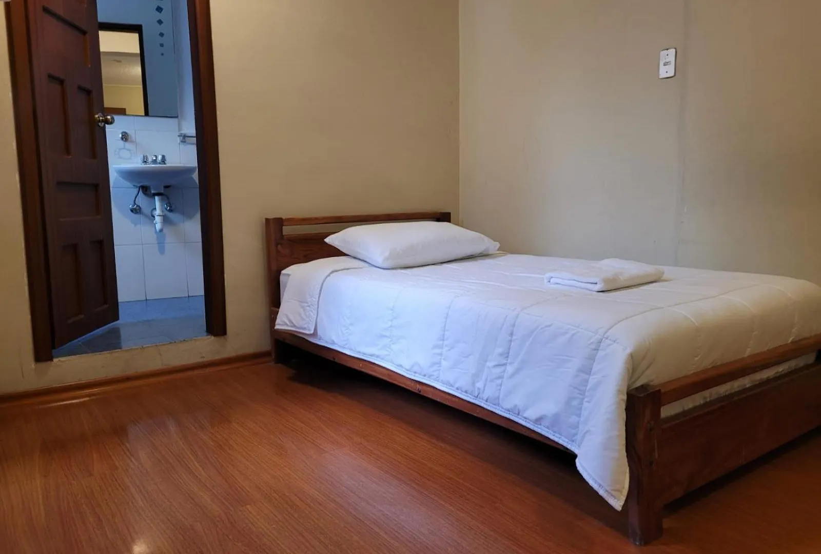 Casa Colon Quito Bed & Breakfast Hostel